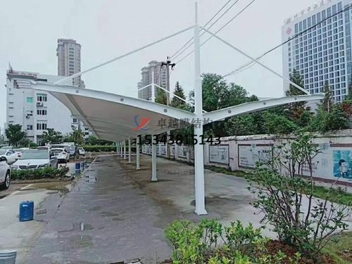 邵通商業(yè)廣場(chǎng)雨棚搭建